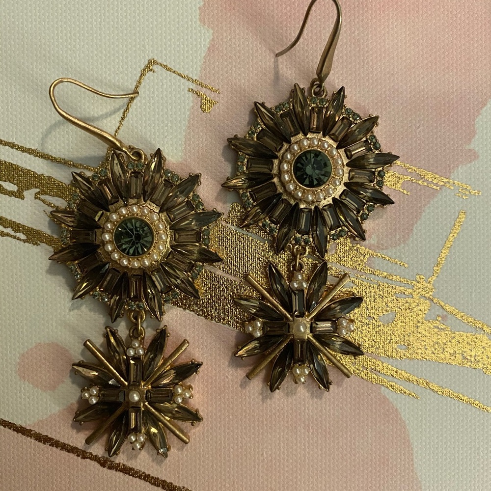 Chandelier earrings